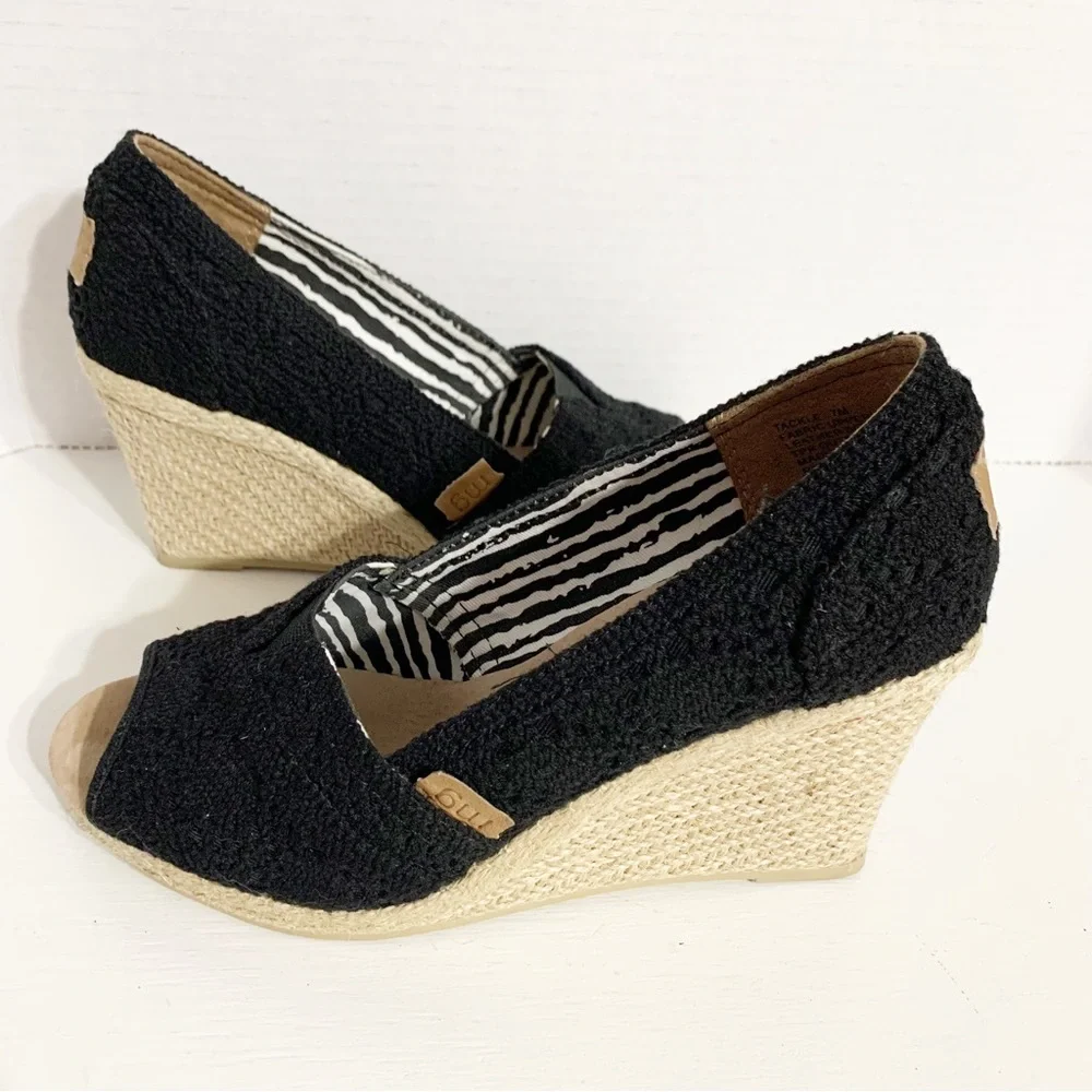 Madden Girl Tackle Crocheted Natural Fabric Jute Wedge Heel Open Toe Shoes Black